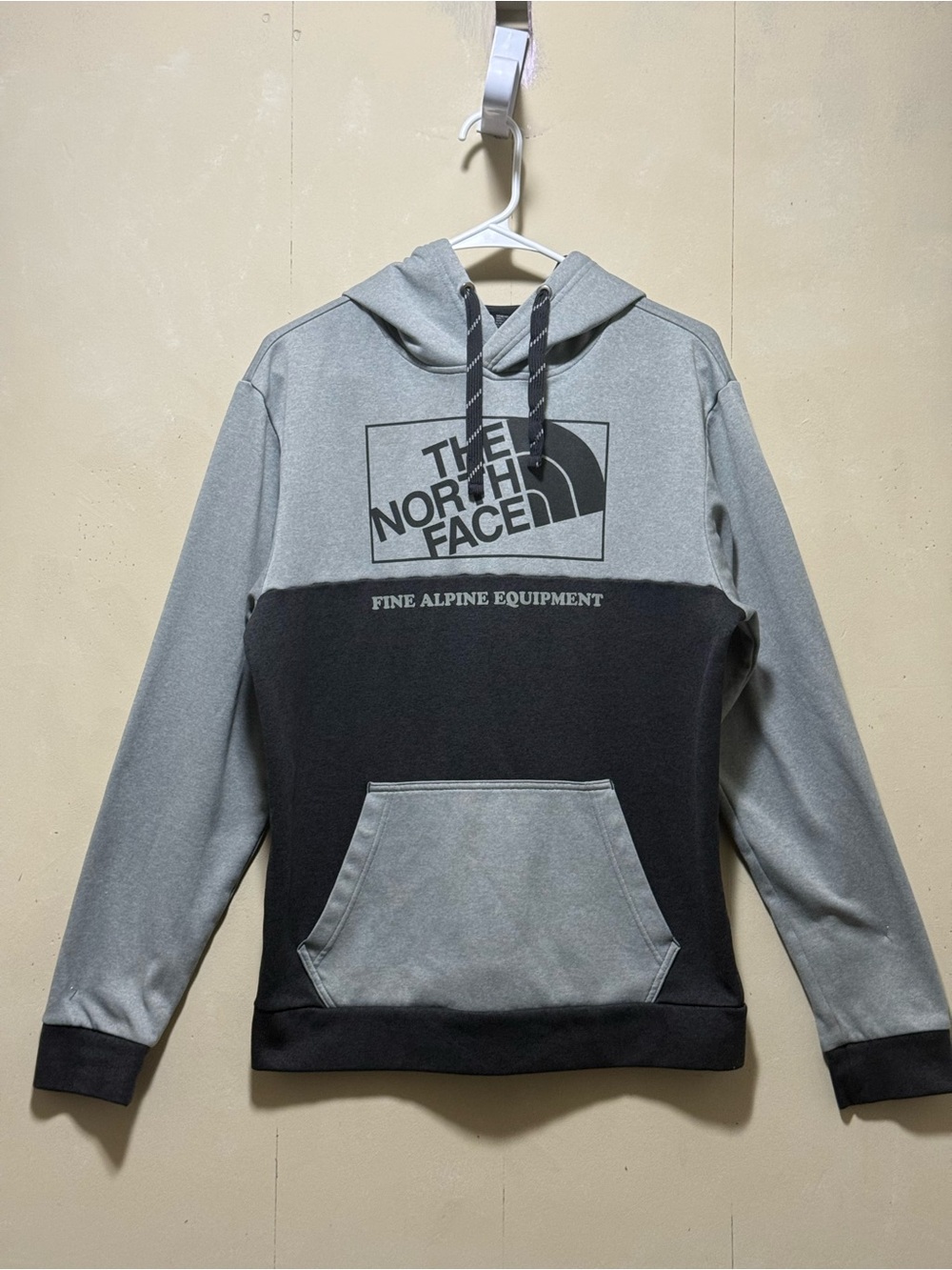 The North Face Men's Two-Tone Gray & Black Hoodie Sz M